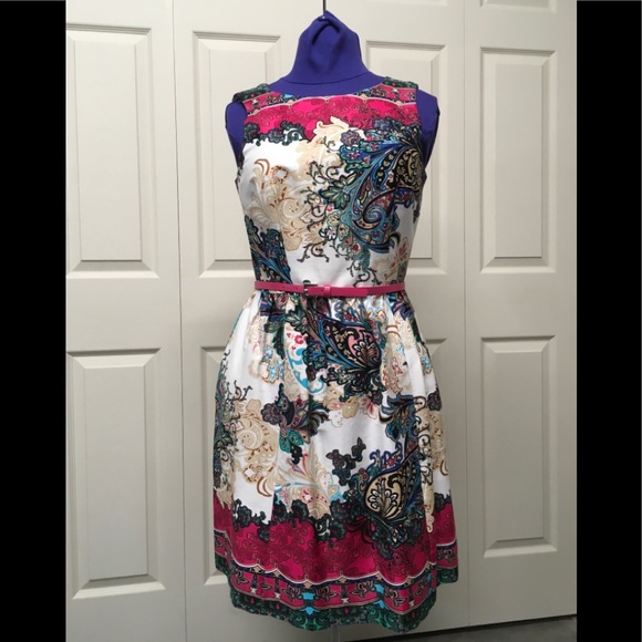 Dresses & Skirts - Sleeveless dress.